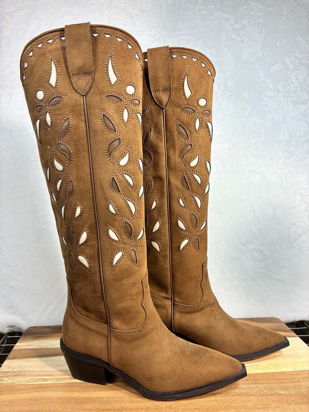 Shu Shop Zooey Western Boots Size 7 Brown Faux Suede Cutout Cowboy